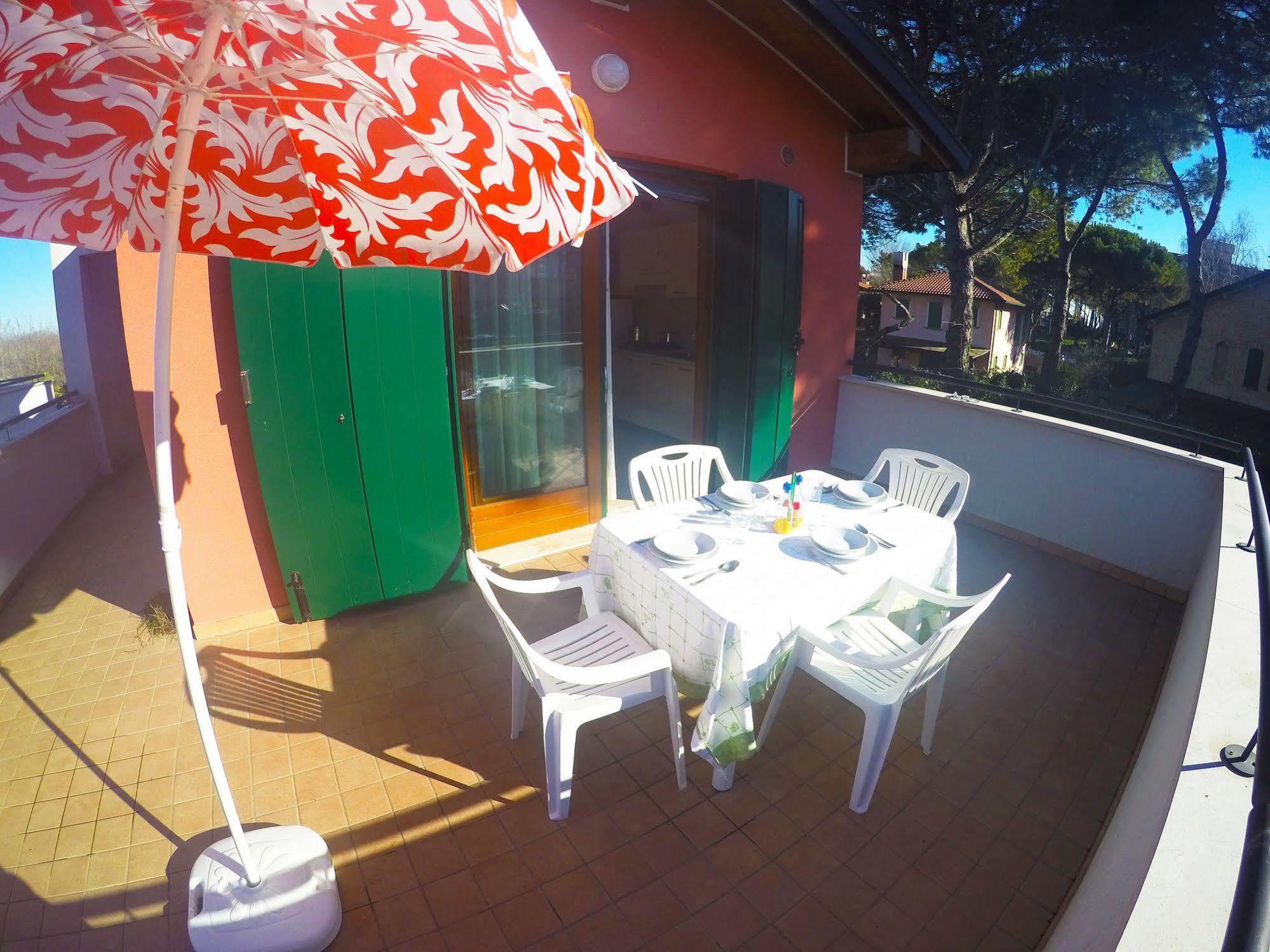 Residence Le Piramidi Caorle Exterior foto